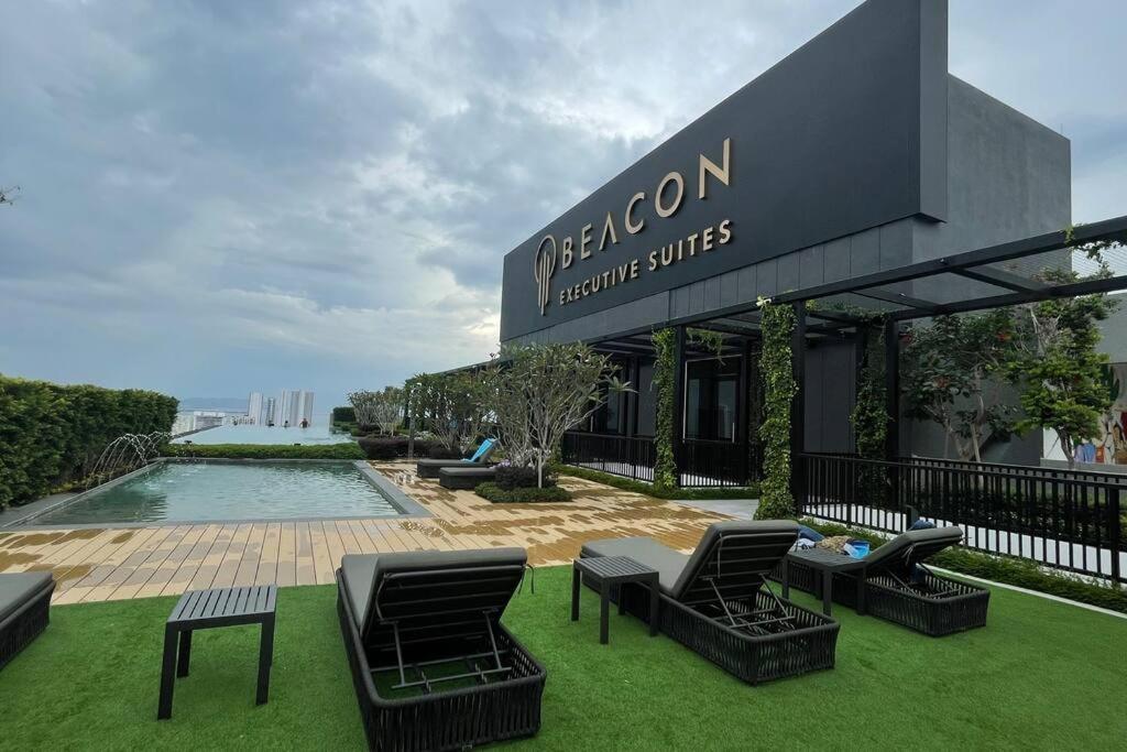 Beacon Suites With Infinity Pool At Georgetown By Wl Екстер'єр фото